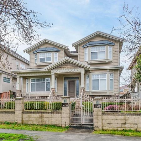 Cambie & 61St Ave Homestay Ванкувер Экстерьер фото